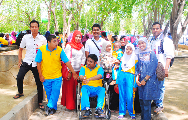 Lhokseumawe Peringati Hari Autis Sedunia 2014 Lhokseumawe Peringati Hari Autis Sedunia 2 April 2014
